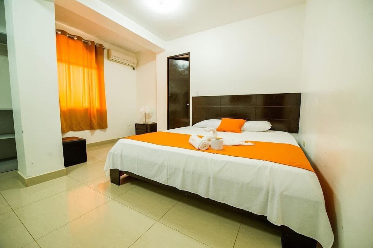 Hotel LUXOR — foto