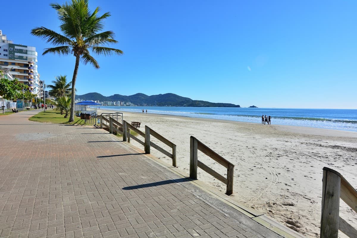 Calçadão Meia Praia