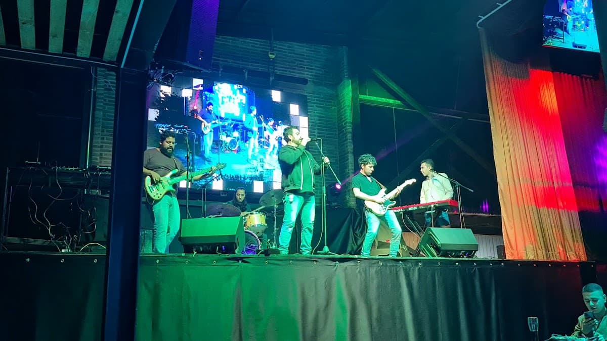 Avenida Night — foto