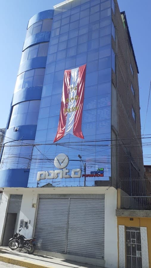 Punto V - Zapatillas Sede "HUANCAYO" — foto