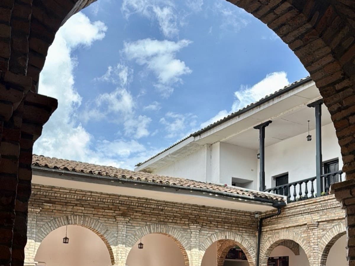 Centro universitario de salud Alfonso López(Unicauca) — foto