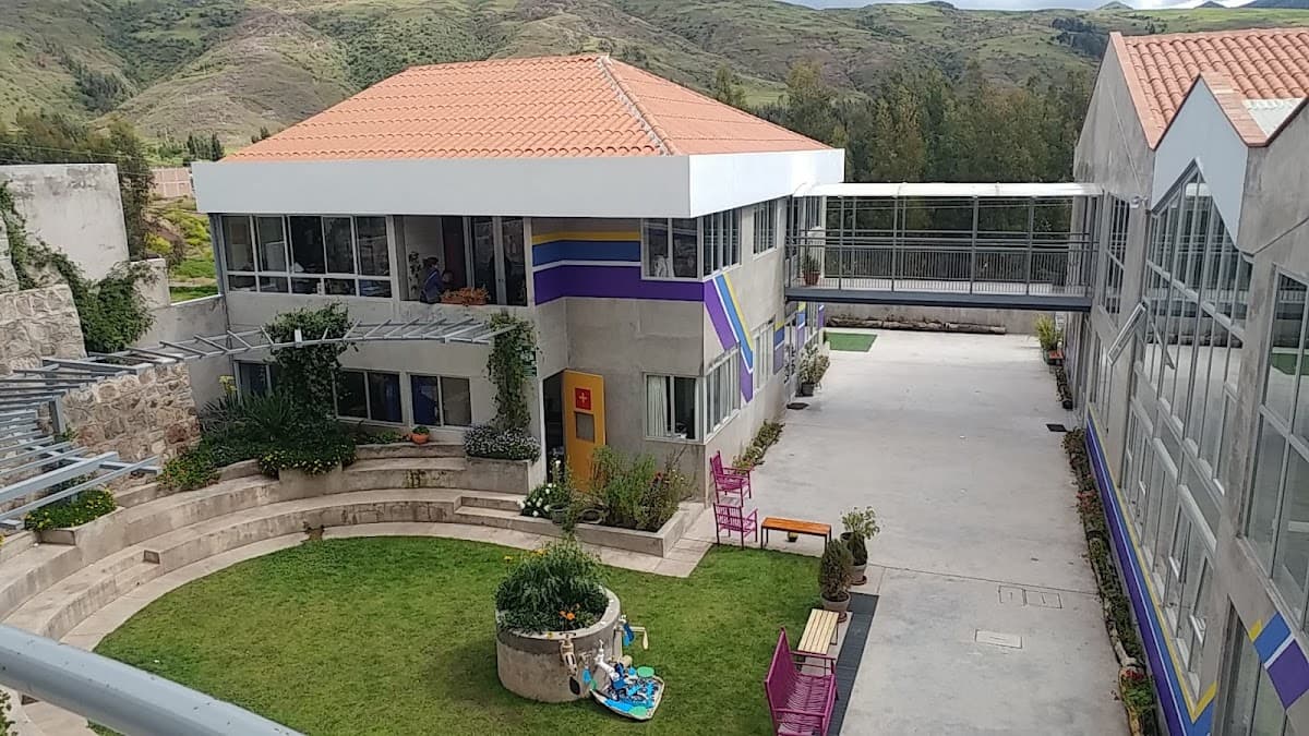ANDINO Cusco International School — foto