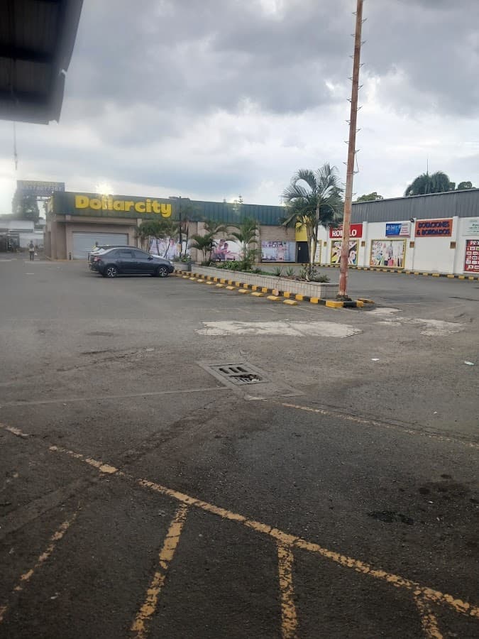Centro Comercial Pryca — foto