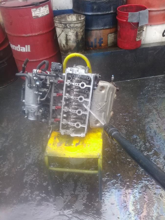 Taller Mecánico VELA MOTORS Ingeniería Mecánica AUTOMOTRIZ