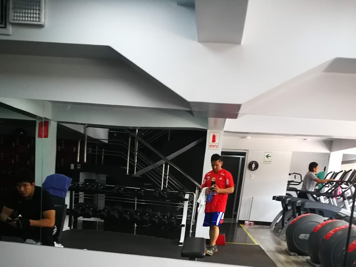 Peltroche Gym & Fitness - Sede La Cultura