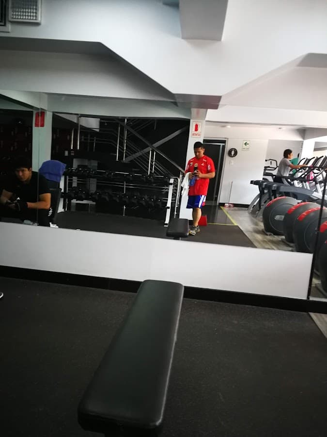 Peltroche Gym & Fitness - Sede La Cultura — foto