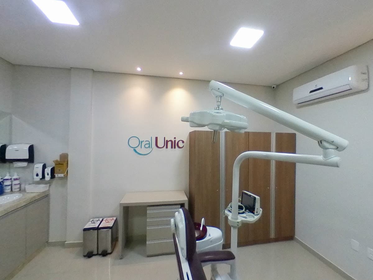 Oral Unic — foto