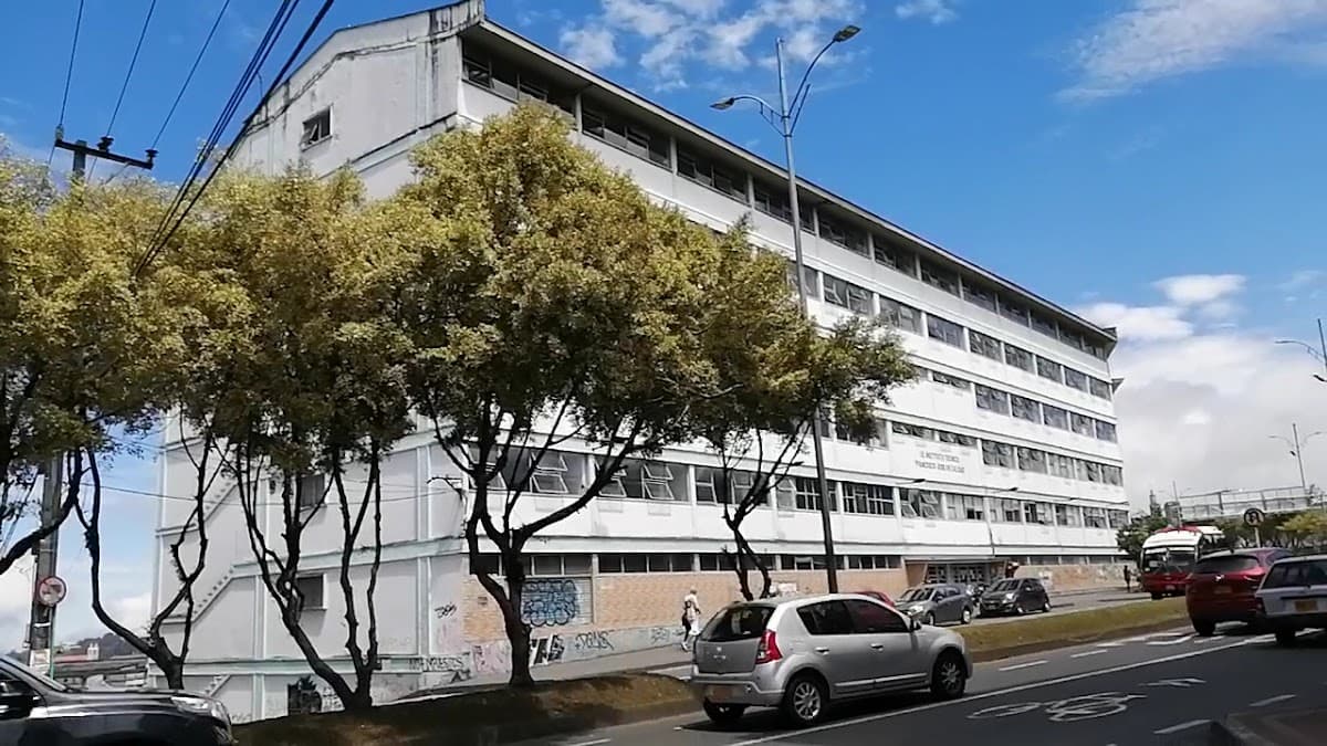 I.E. Instituto Técnico Francisco José De Caldas — foto