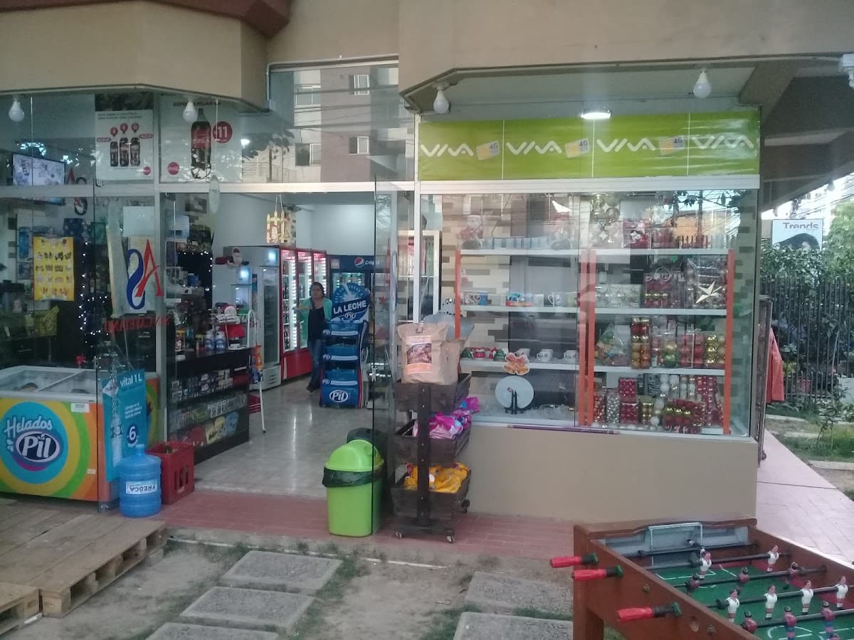 La Canasta Familiar MicroMarket — foto