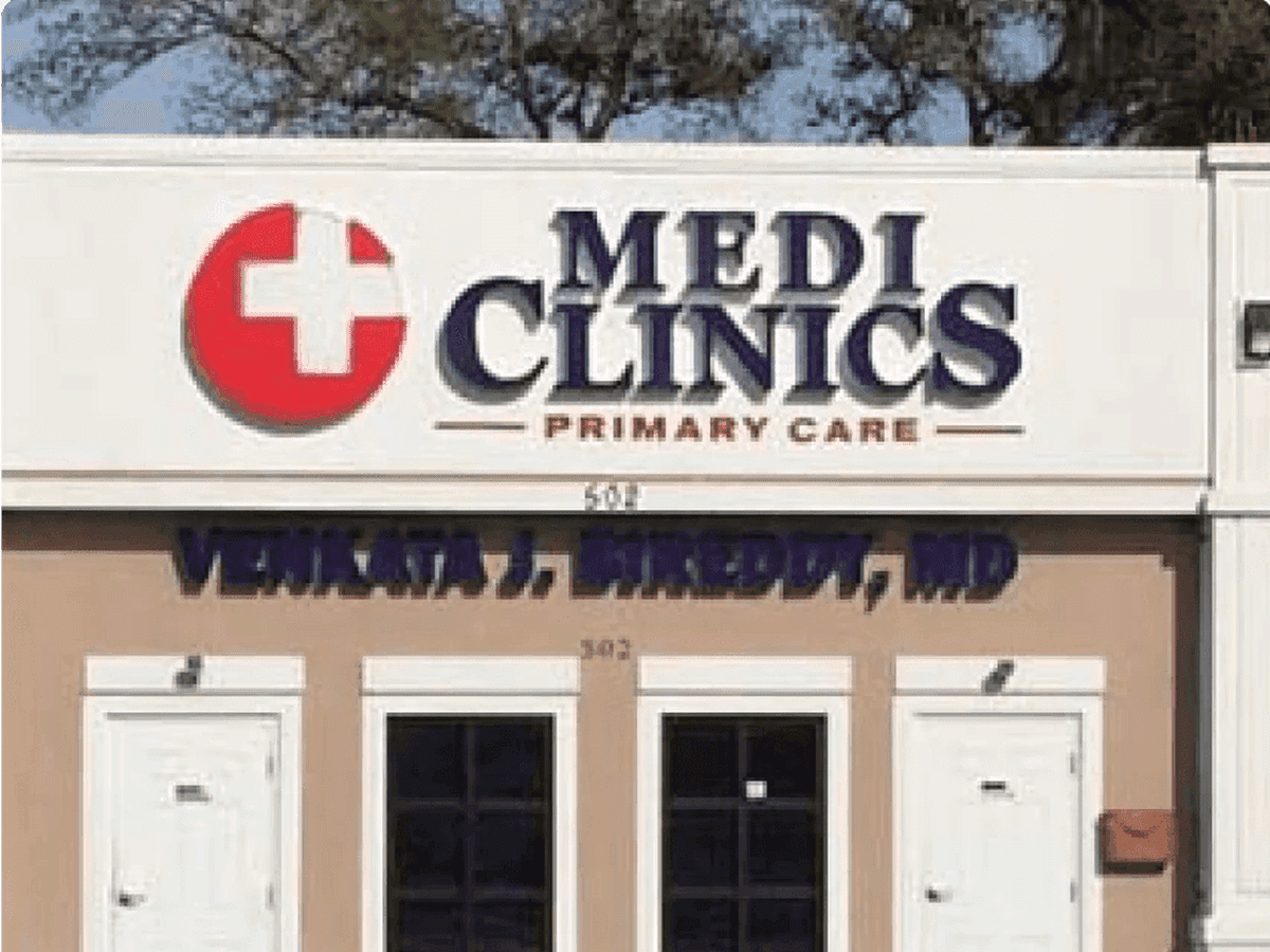 South Tampa Clinic Doctor Riscile's Walk-in — foto