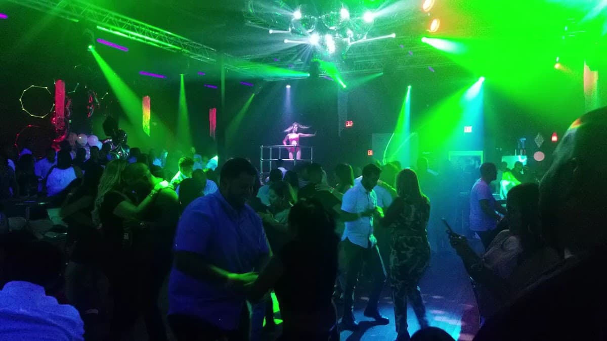 Fuego Night Club — foto