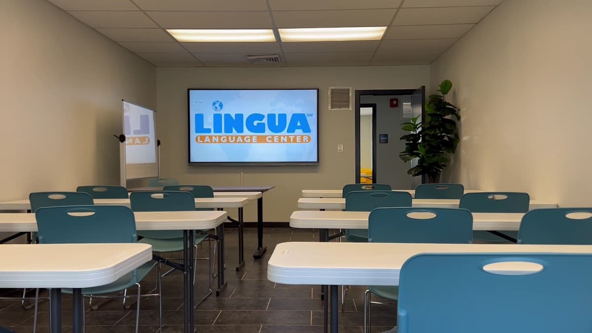 Lingua Language Center at Broward College — foto