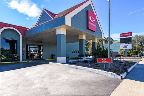 Econo Lodge Tampa near Busch Gardens — foto
