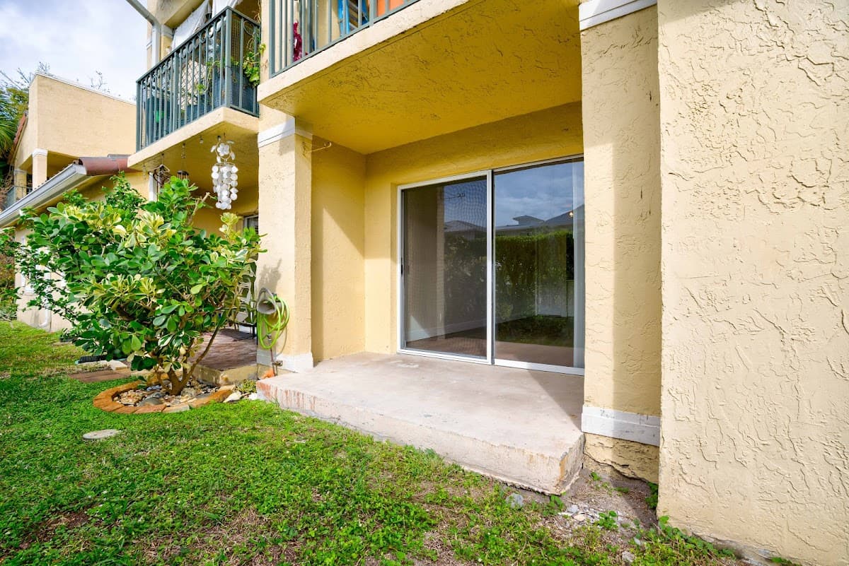 Three Palms Realty — foto