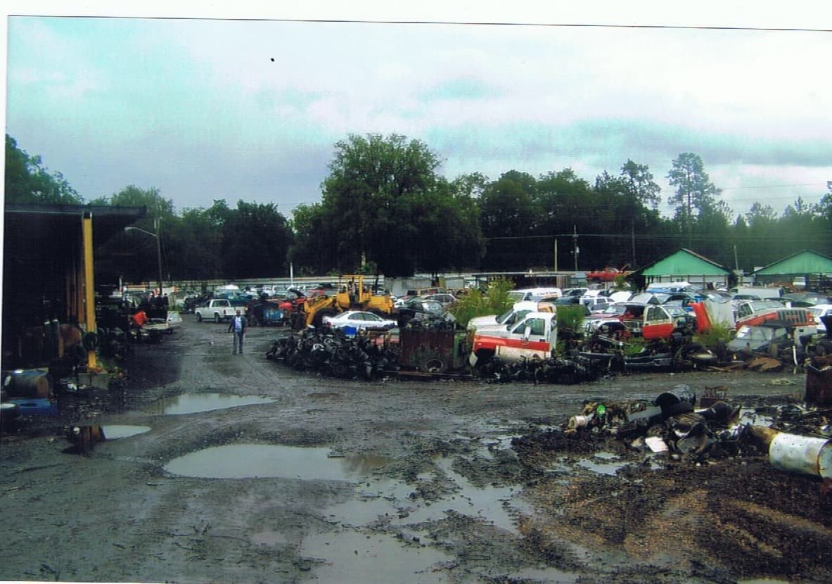 R & R Used Auto Parts — foto