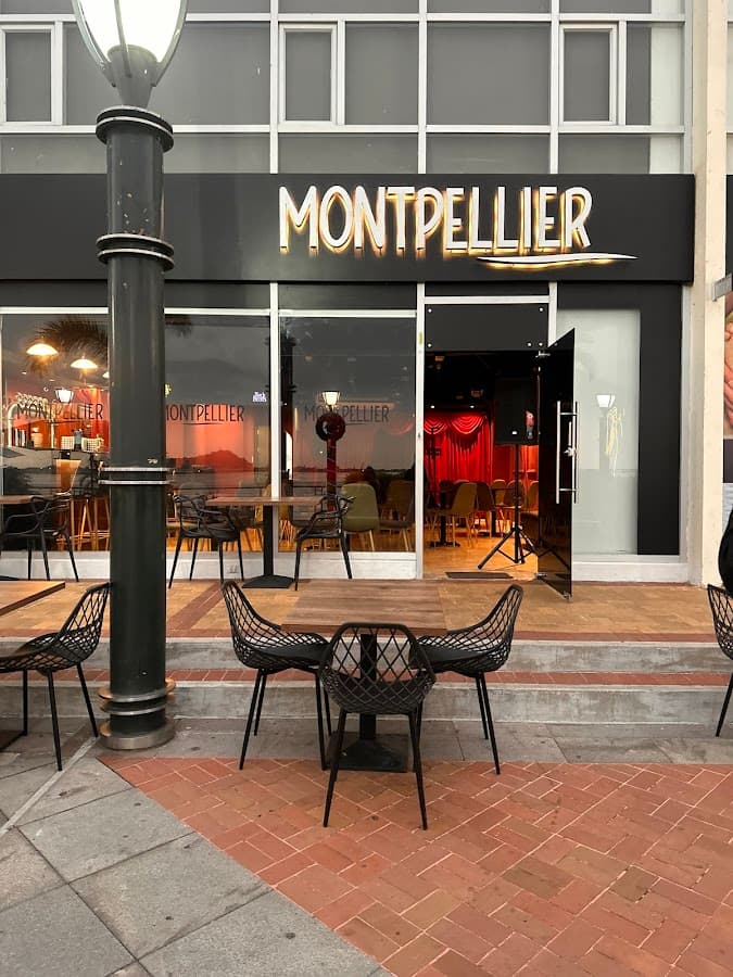 MONTPELLIER LOUNGE