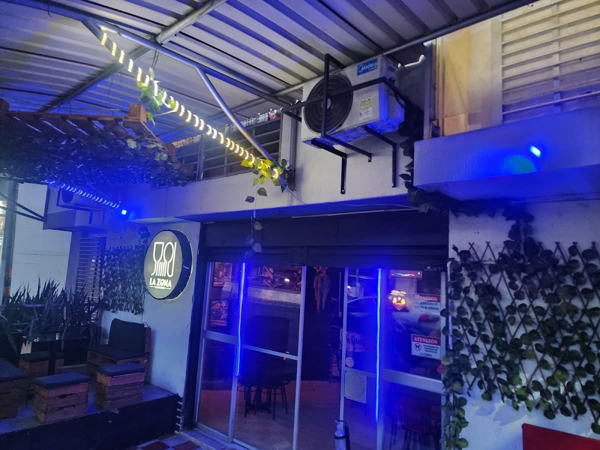 La Zona Bar