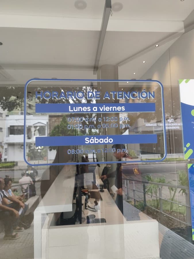 CEDCO SEDE PRINCIPAL - Centro de diagnóstico y cirugía ocular Dr Girón Oftalmología y óptica — foto