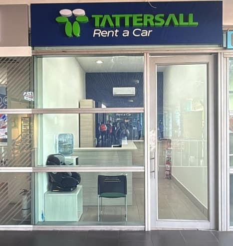 Tattersall Aeropuerto Rafael Nuñez — foto