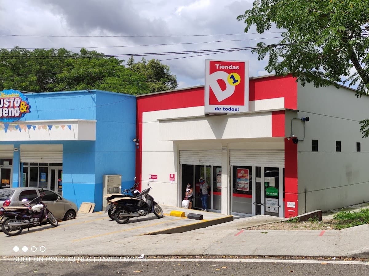 Tienda D1 — foto