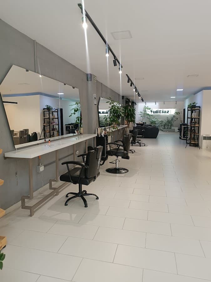 Yuli Diaz Salon — foto