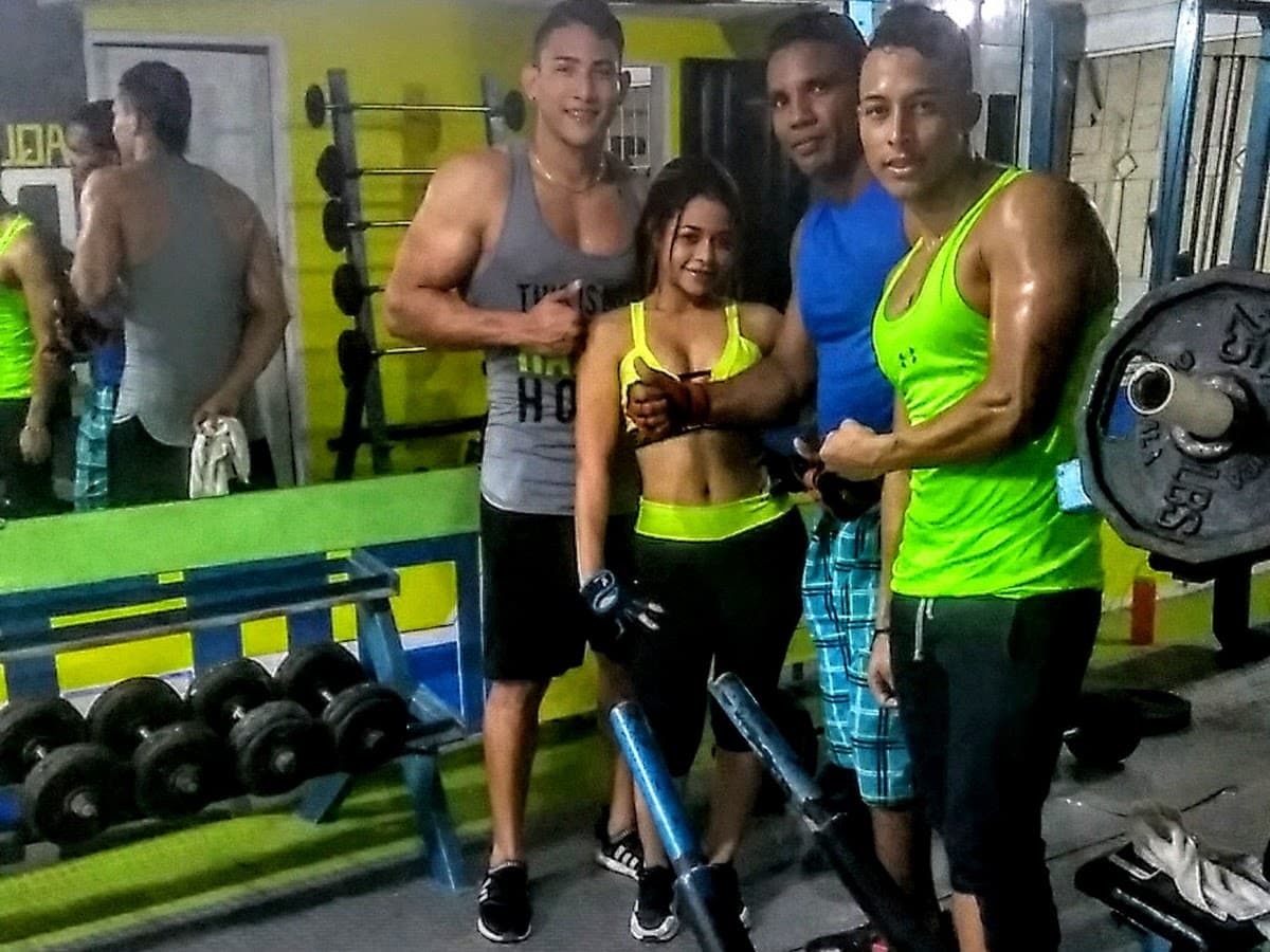 LIVE STRONG GYM