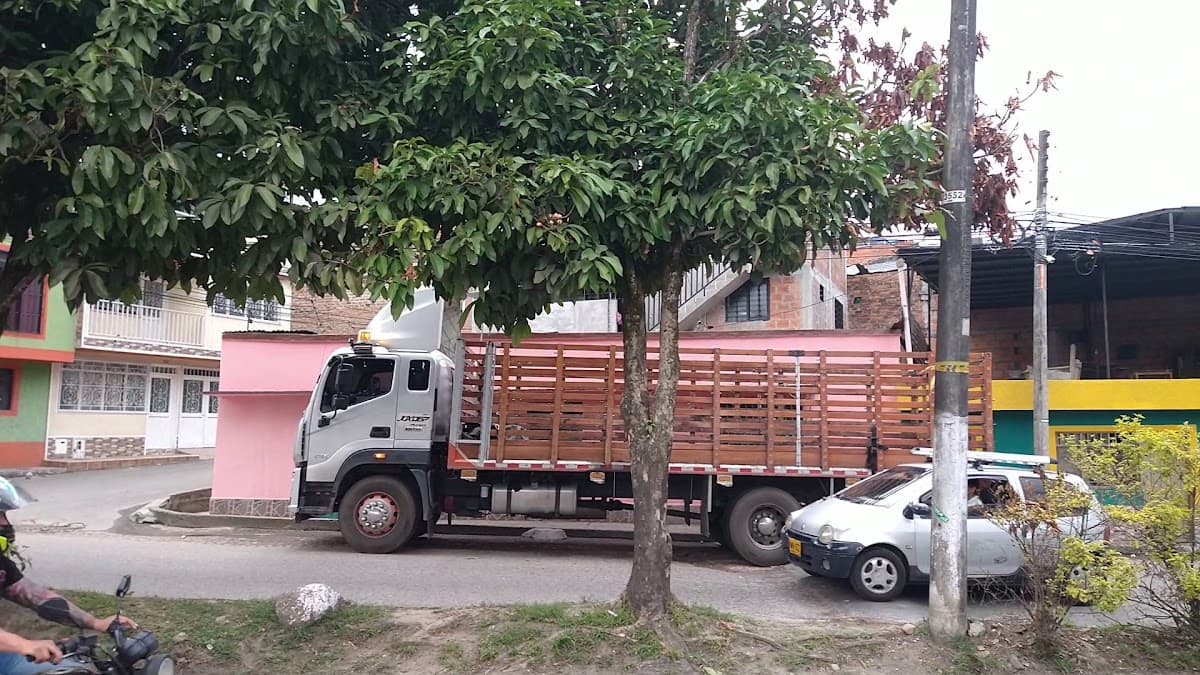 Taller Autos y Camionetas — foto