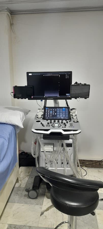 Centro Médico Bella Suiza — foto