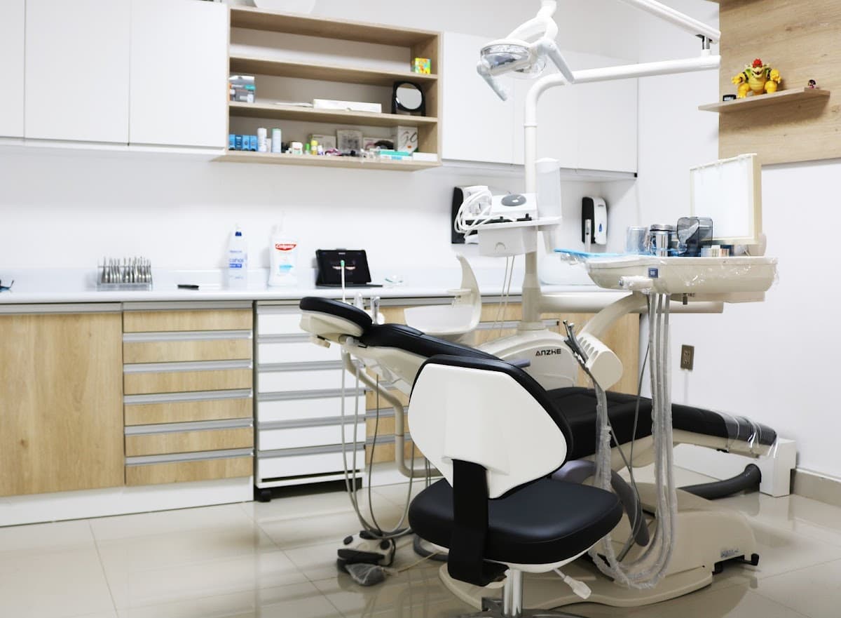 Clínica Dental Rosales | Implantes Dentales en Piura