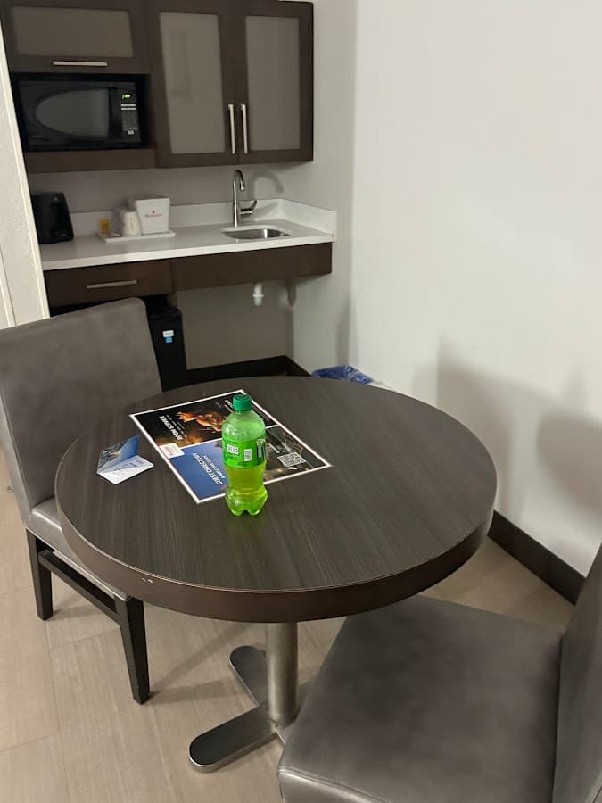 Ramada by Wyndham Suites Orlando Airport — foto