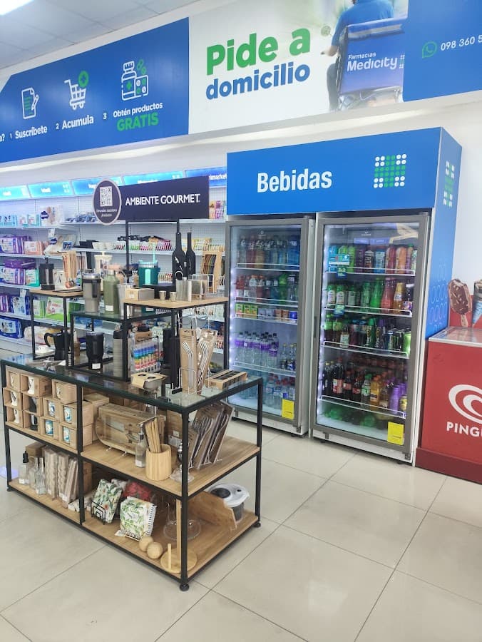 Farmacias Medicity Guayaquil Urdesa — foto