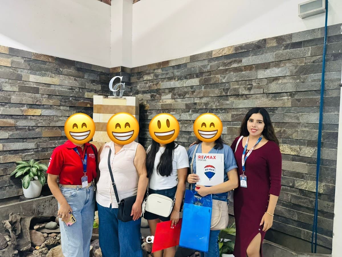 Gianella Aponte - Asesora Inmobiliaria Remax Focus — foto