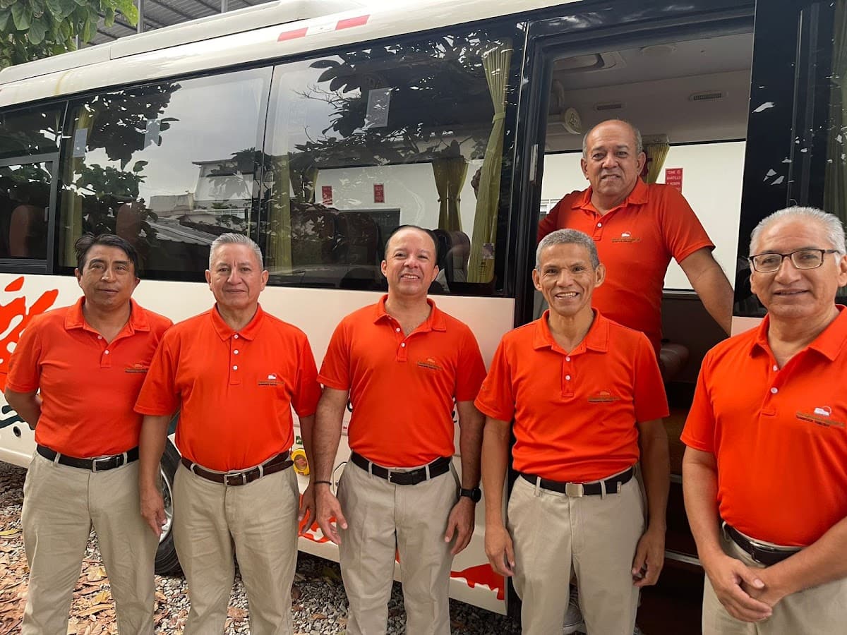 Ecuadorianbus-Charter S.A. — foto