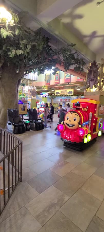 Africa Parque De Diversiones - CC. Multiplaza — foto
