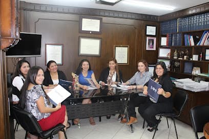 Velasquez & Asociados (Abogados y Contadores) — foto