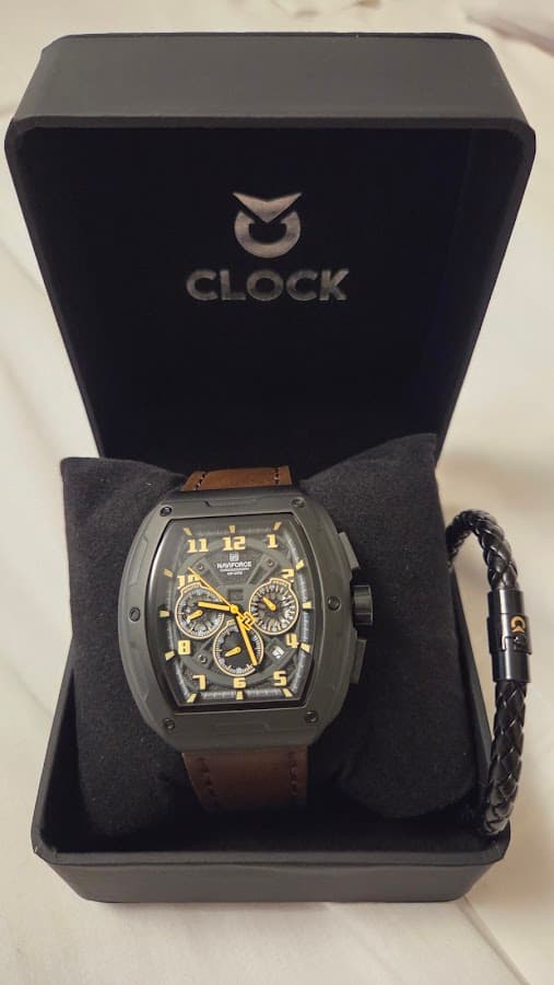 Clock - Venta de Relojes | Sede Trujillo — foto