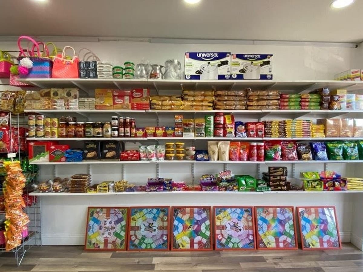 Brito store supplies — foto