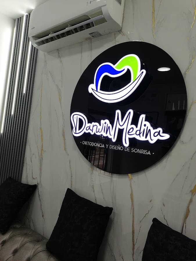 Dr. Darwin Medina - Odontología, Ortodoncia y Diseño de sonrisa Cúcuta