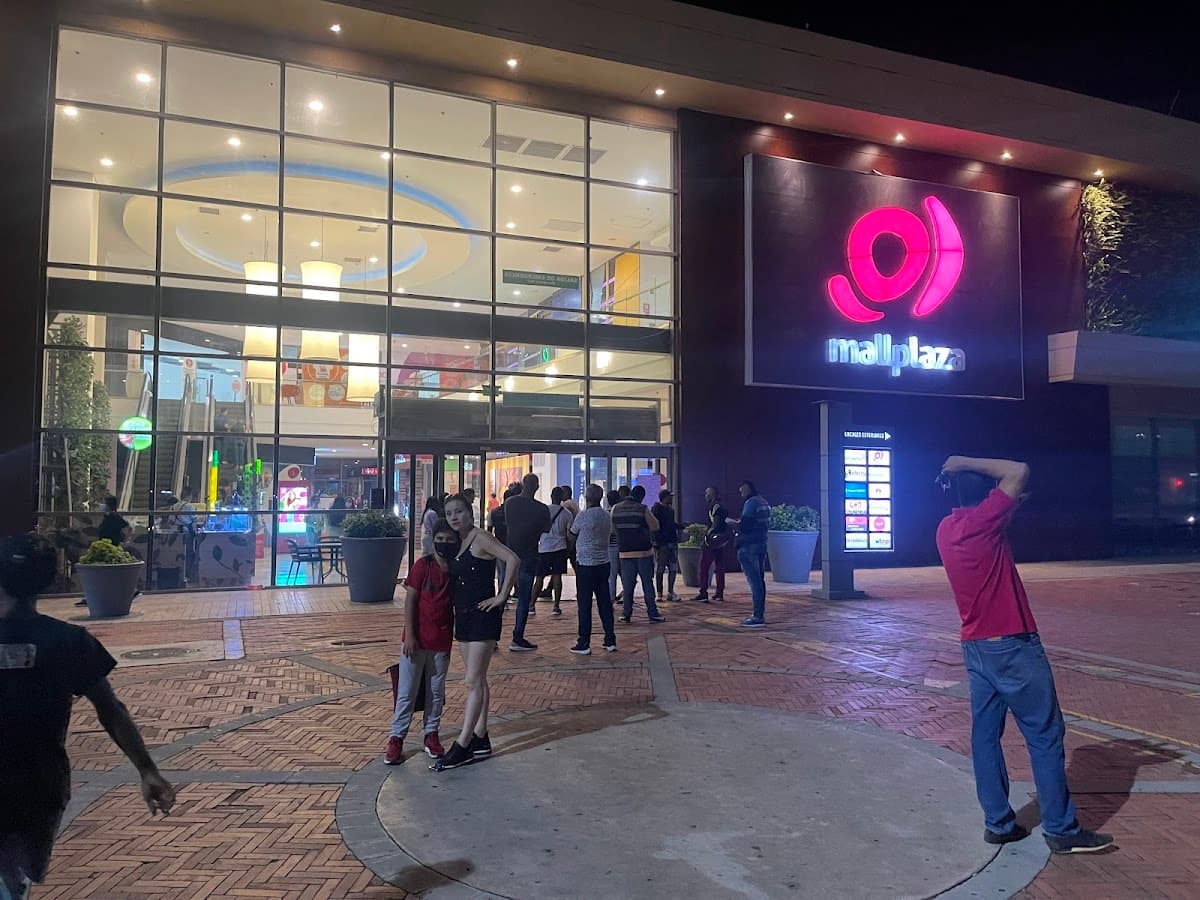 Crazy Town Mall Plaza — foto