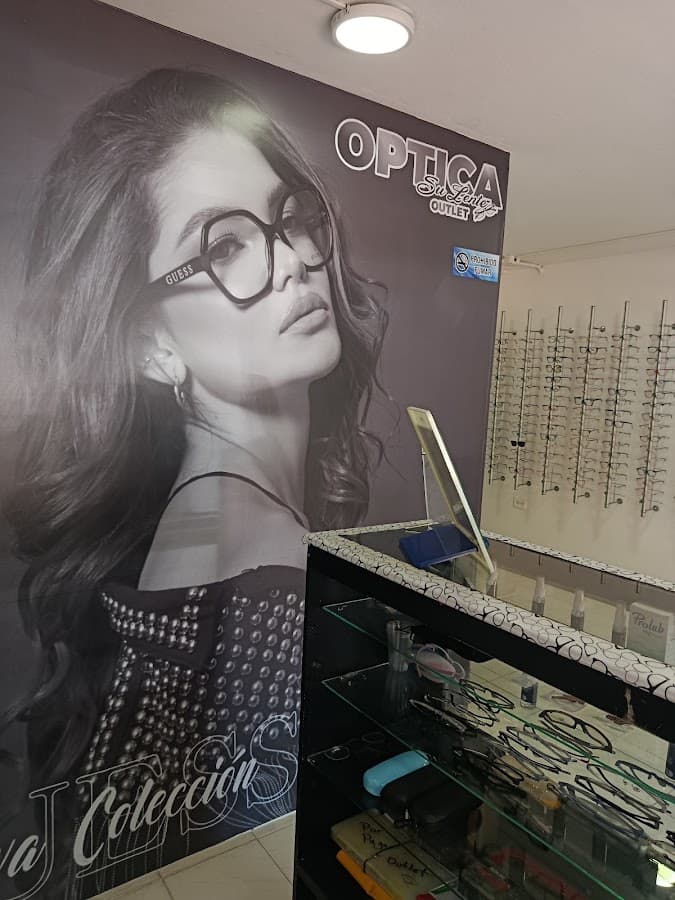 OPTICA SU LENTE OUTLET — foto