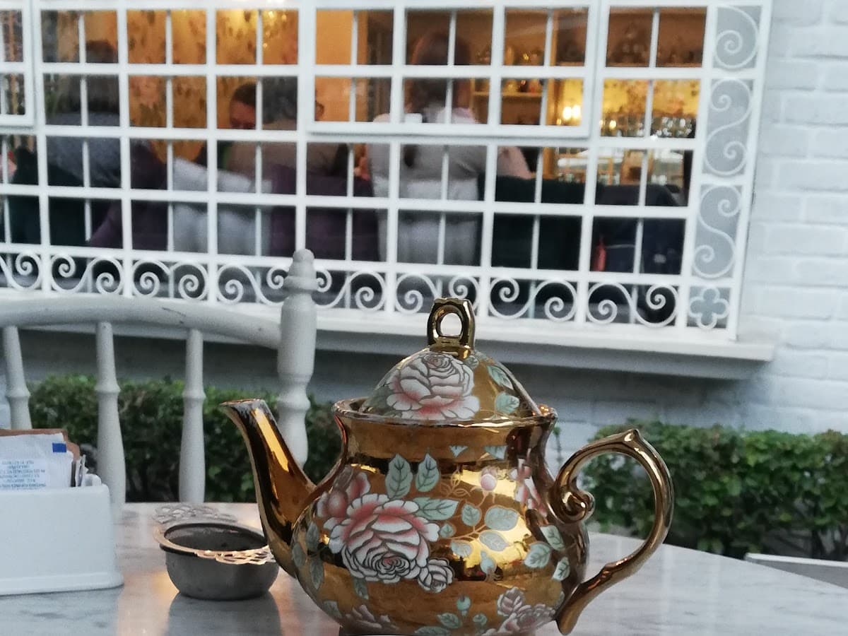 Las Bolena Tea Room & Restaurant — foto