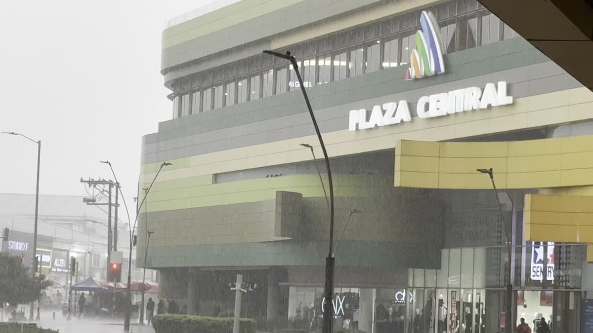 Centro Comercial Plaza Central — foto