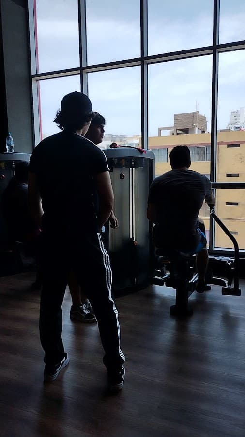 Gimnasio Smart Fit - Plaza Vea Sucre — foto