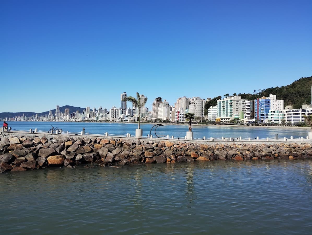 Molhe de Itapema Rio das Oliveiras