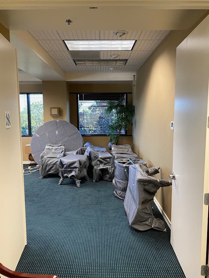 Forward Van Lines Moving & Storage Services — foto