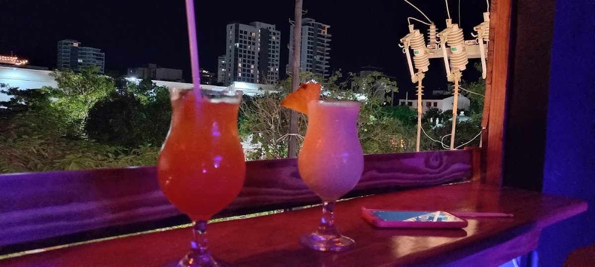 ULELEKE DISCO BAR