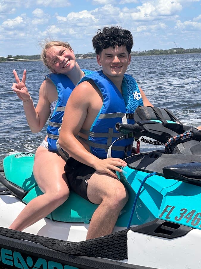 Blue Paradise Watersports Jet Ski Rental — foto