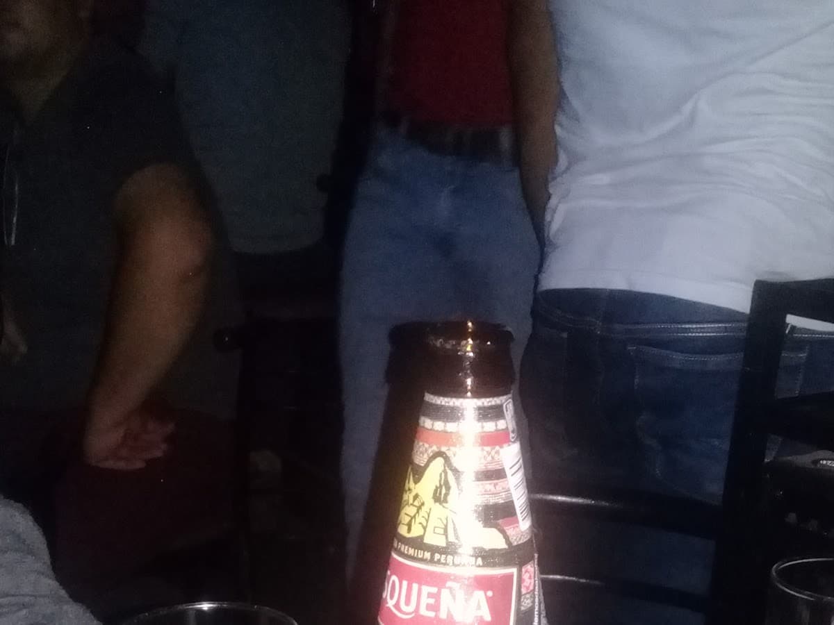 Restobar Karaoke Pilis — foto