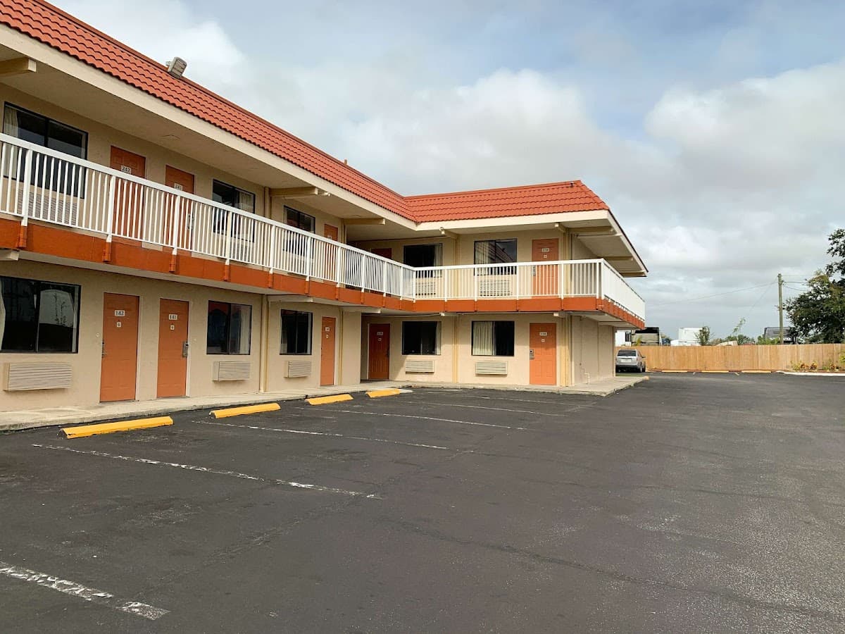 Motel 6 Tampa, FL