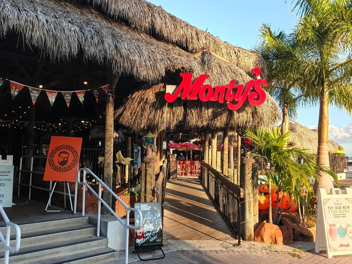 Monty's Raw Bar